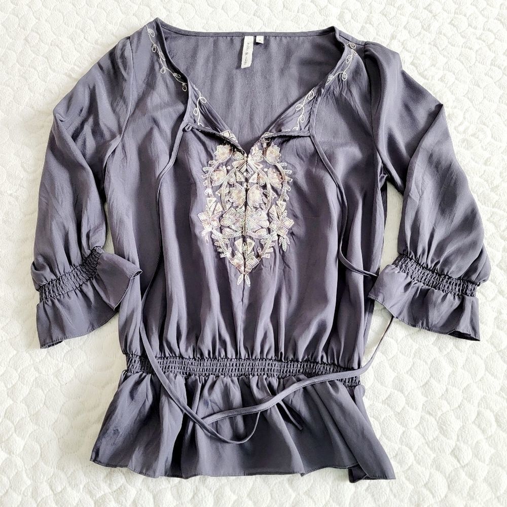 Robbi and Nikki grey boho top 3/4 half sleeves embroidered hippie indie small